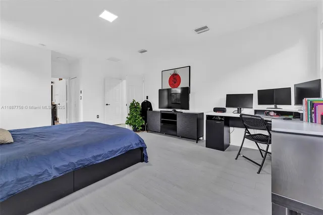 $880,000 | 9770 Northwest 10th Street, Miami, FL 33172