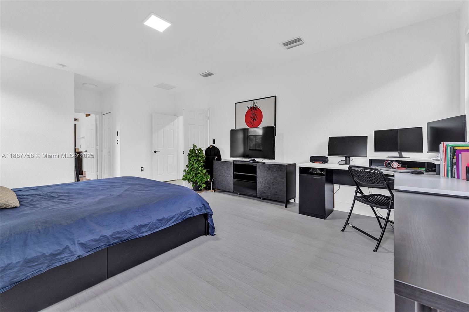 9770 Northwest 10th Street Miami, FL 33172 - Photo 54 of 63