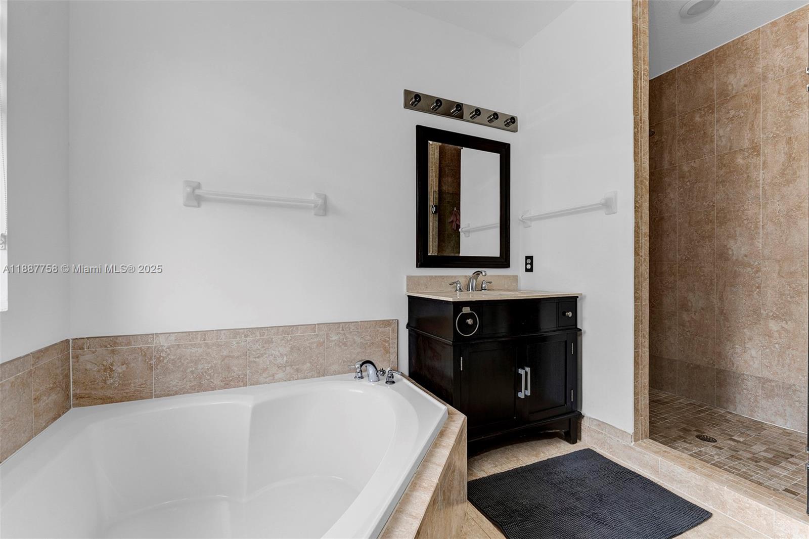 9770 Northwest 10th Street Miami, FL 33172 - Photo 56 of 63