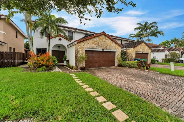 $880,000 | 9770 Northwest 10th Street, Miami, FL 33172