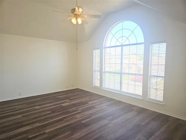 $2,000 | 885 Stafford Station Drive, Saginaw, TX 76131