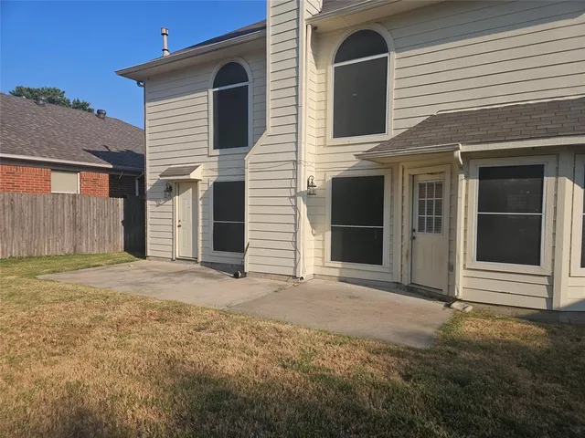 $2,000 | 885 Stafford Station Drive, Saginaw, TX 76131