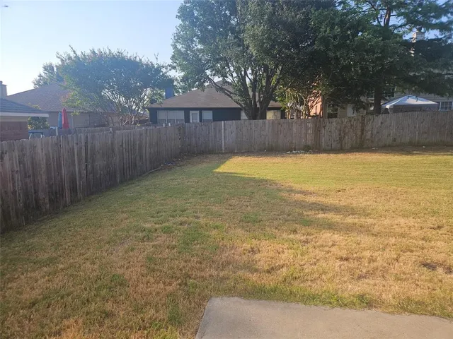 $2,000 | 885 Stafford Station Drive, Saginaw, TX 76131