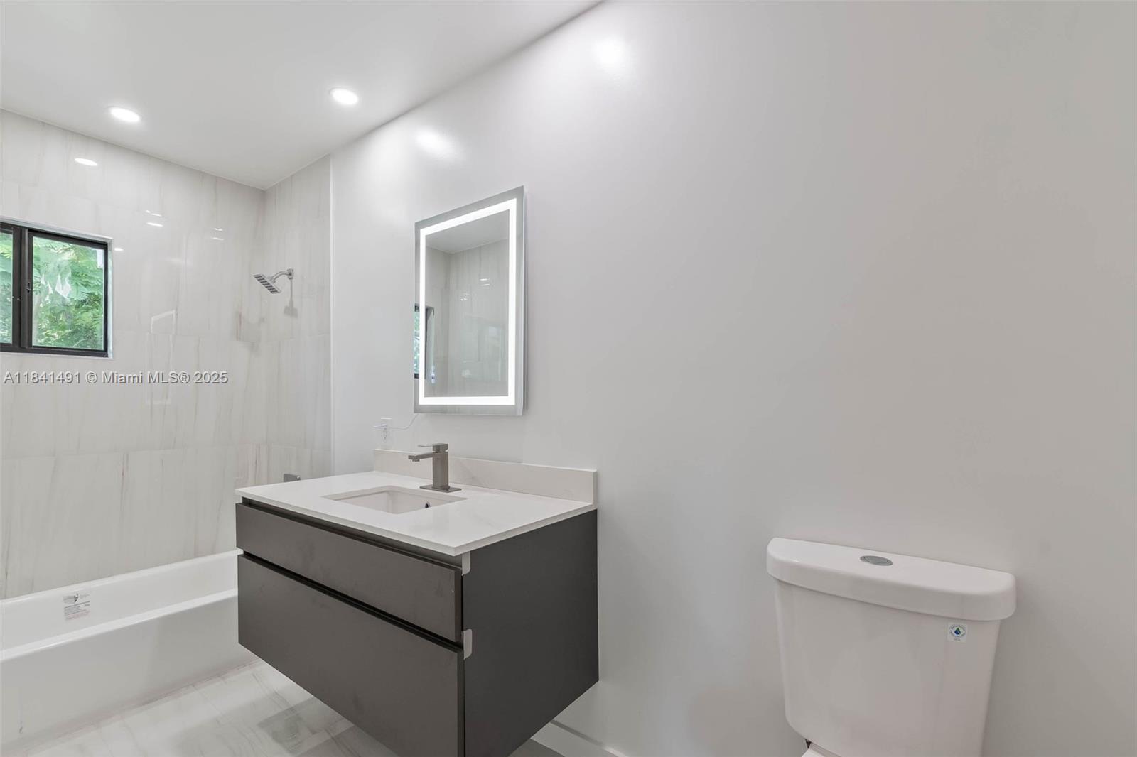 25 Northwest 78th Street, Unit 1 Miami, FL 33150 - Photo 7 of 35