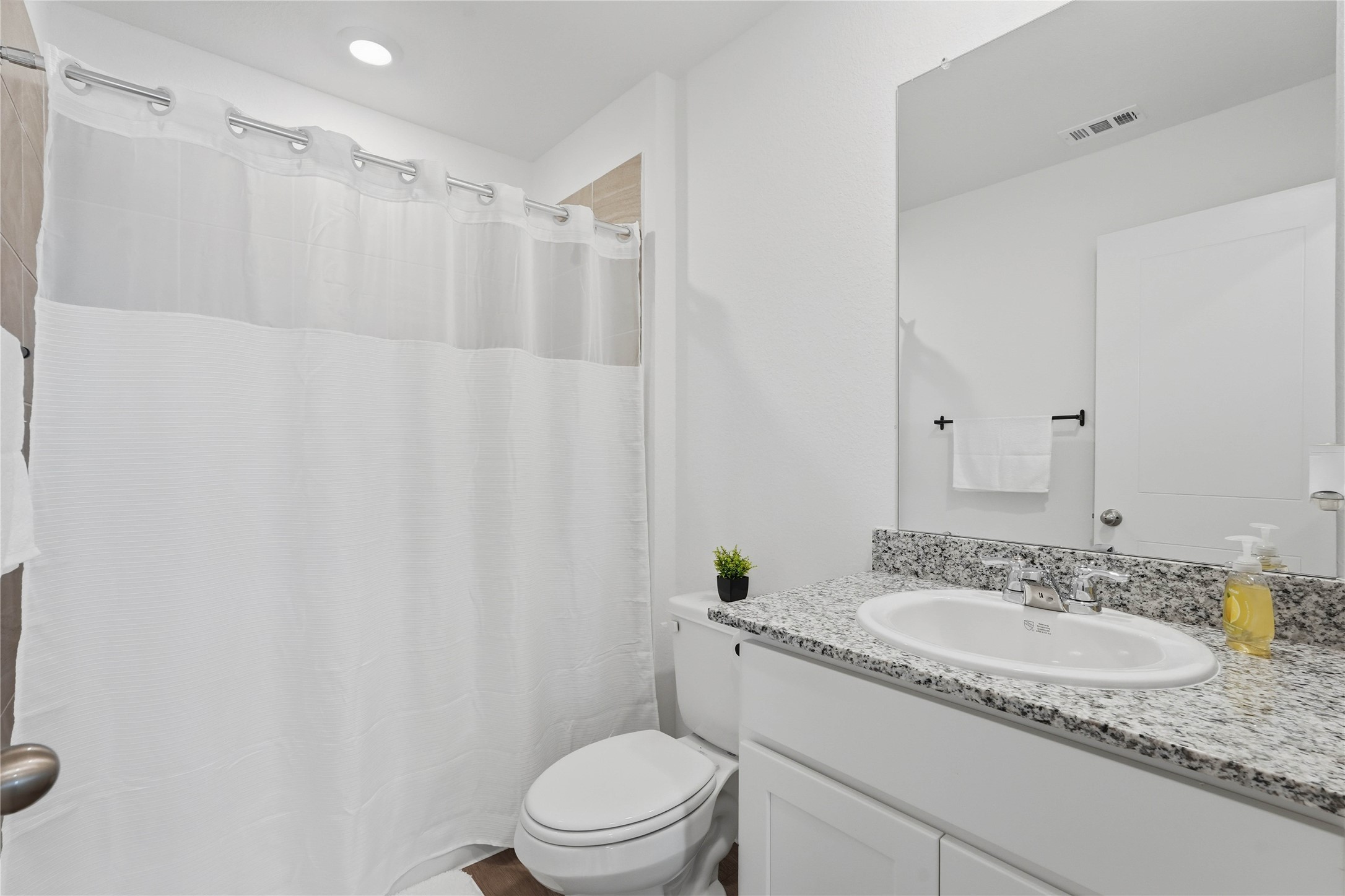 12366 Sword Point Court Willis, TX 77378 - Photo 16 of 21 Secondary bath upstairs