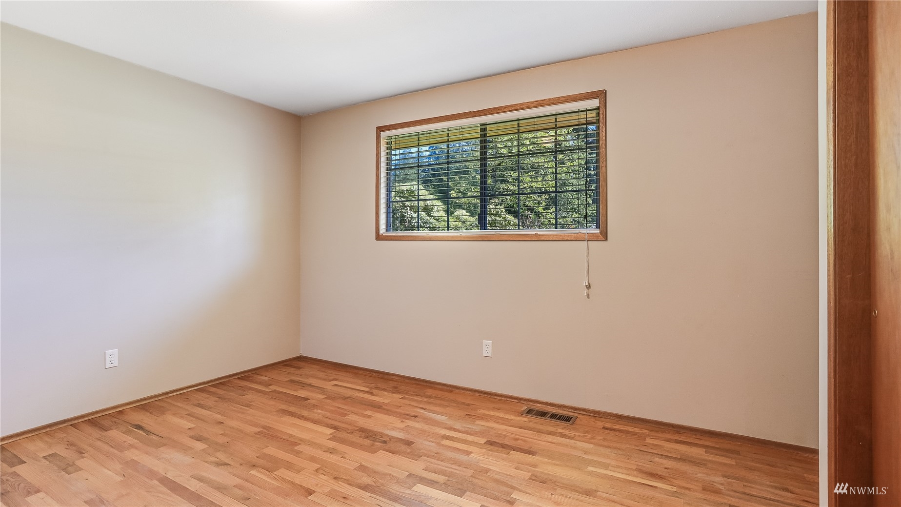 14219 140th Avenue Southeast Renton, WA 98059 - Photo 18 of 26 Gallery Image 18