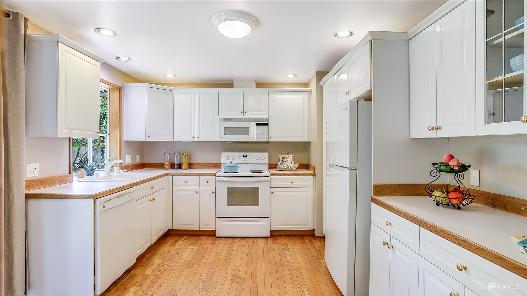 14219 140th Avenue Southeast Renton, WA 98059 - Photo 9 of 26 Gallery Image 9