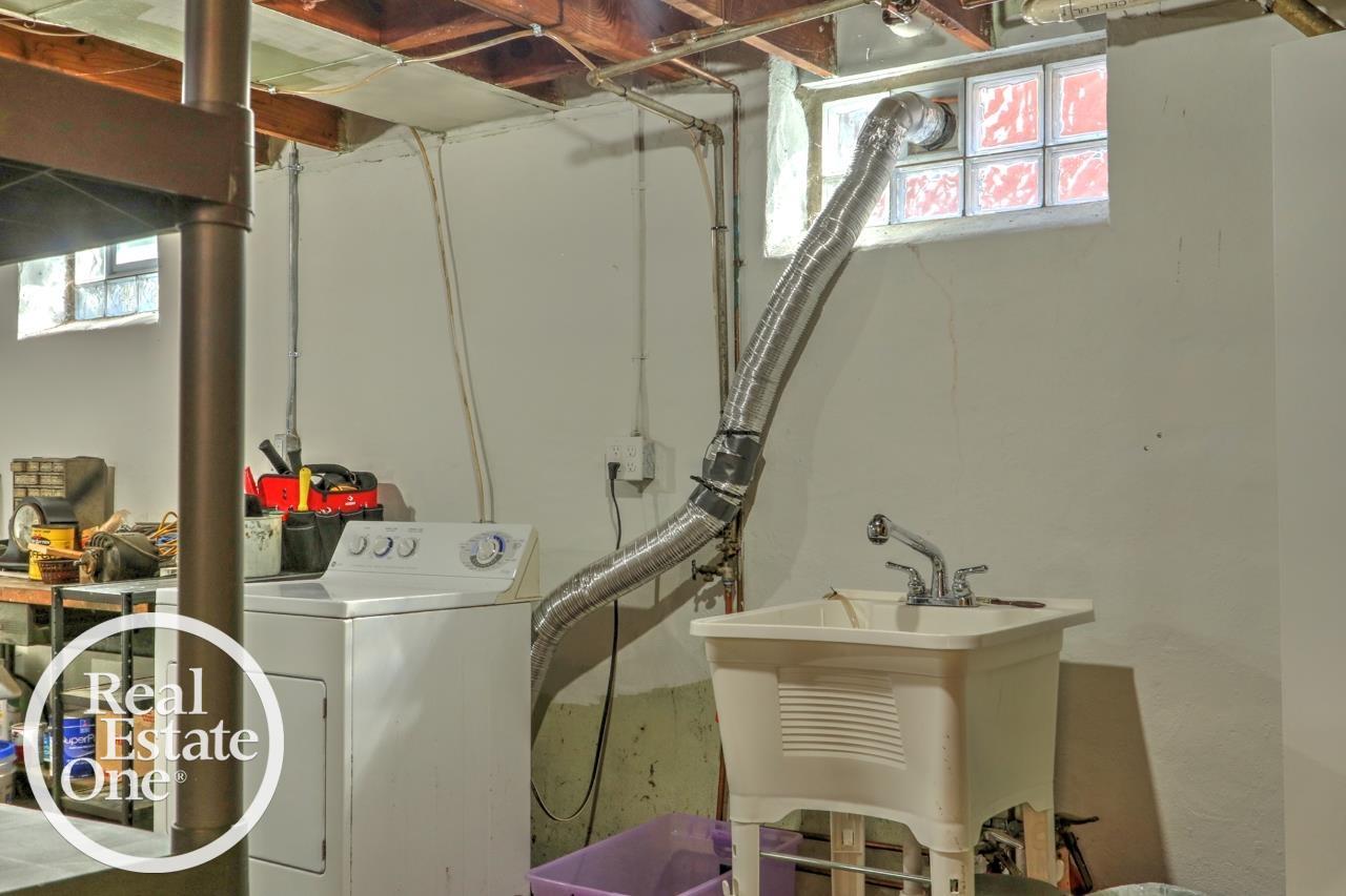 471 Touraine Road Grosse Pointe, MI 48236 - Photo 30 of 37 50191817-6aee5632-695c-4a4f-a3aa-903801feea1f.JPG