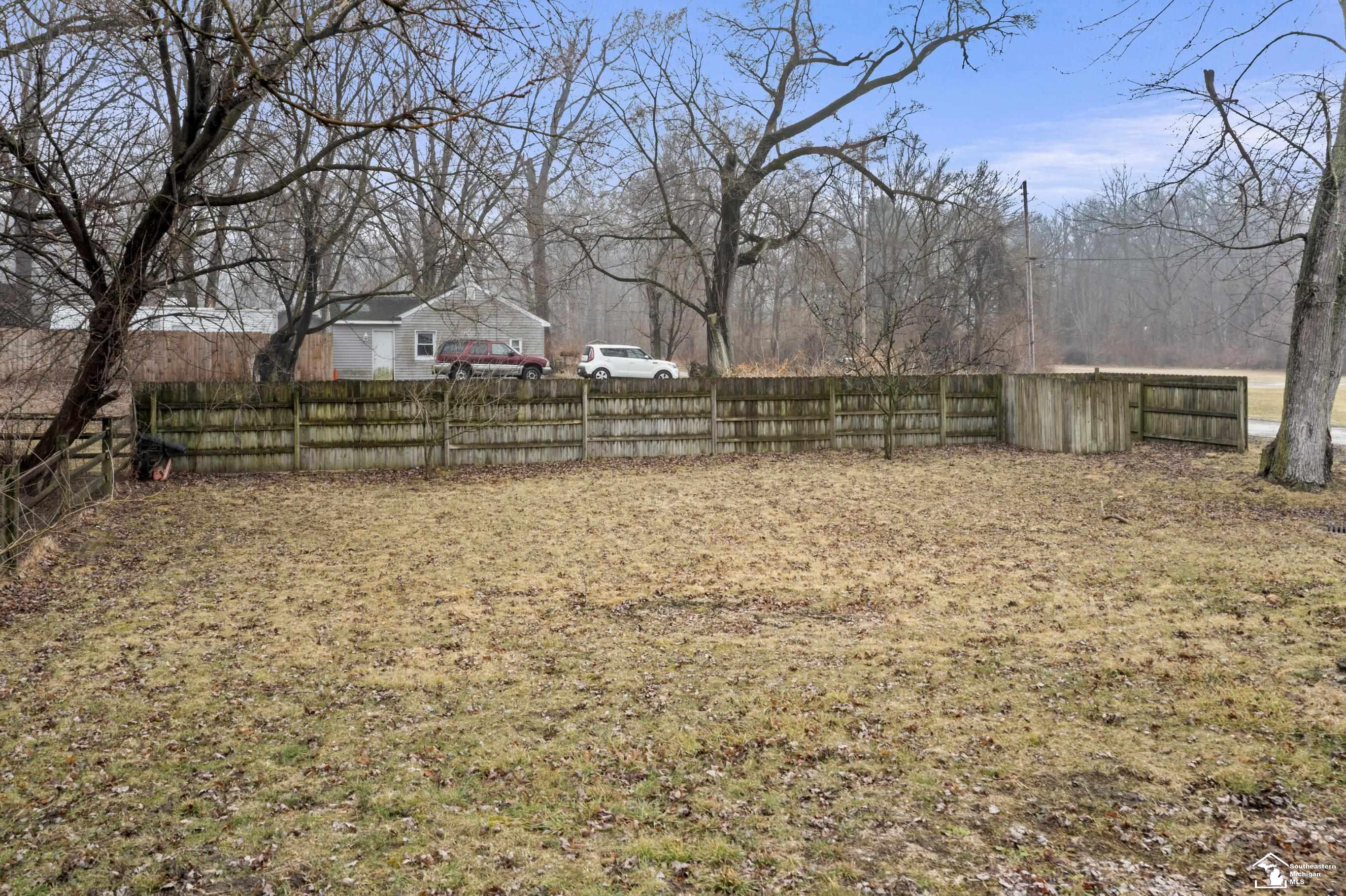 519 West Sterns Road Temperance, MI 48182 - Photo 7 of 36