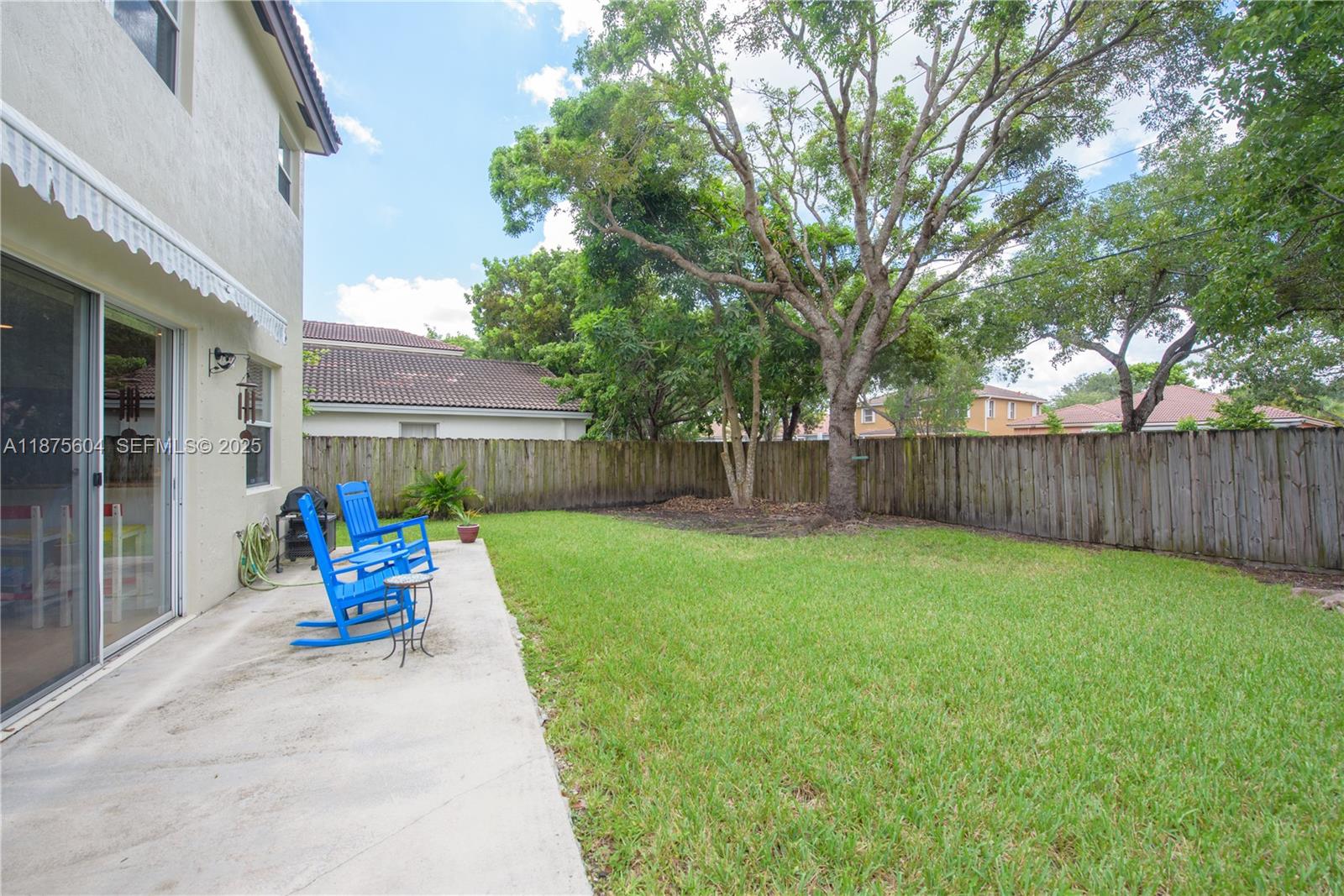 1316 Southeast 18th Terrace Homestead, FL 33035 - Photo 20 of 29 a garden view with a seating space