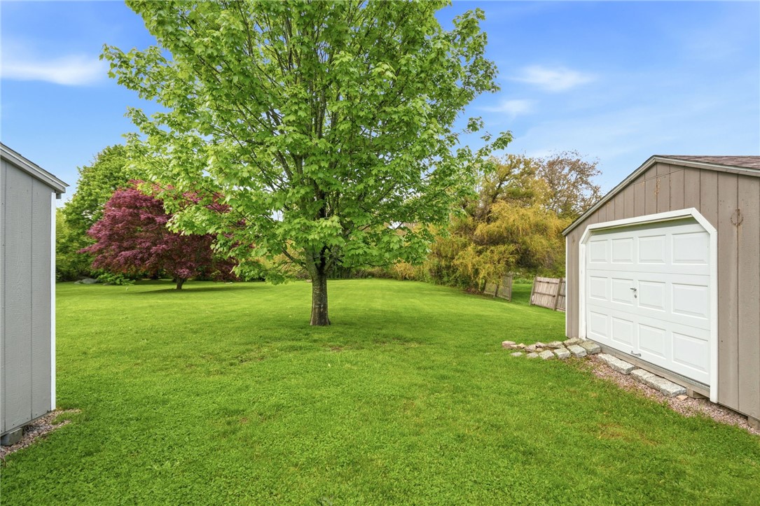 36 Ledward Avenue Westerly, RI 02891 - Photo 12 of 49