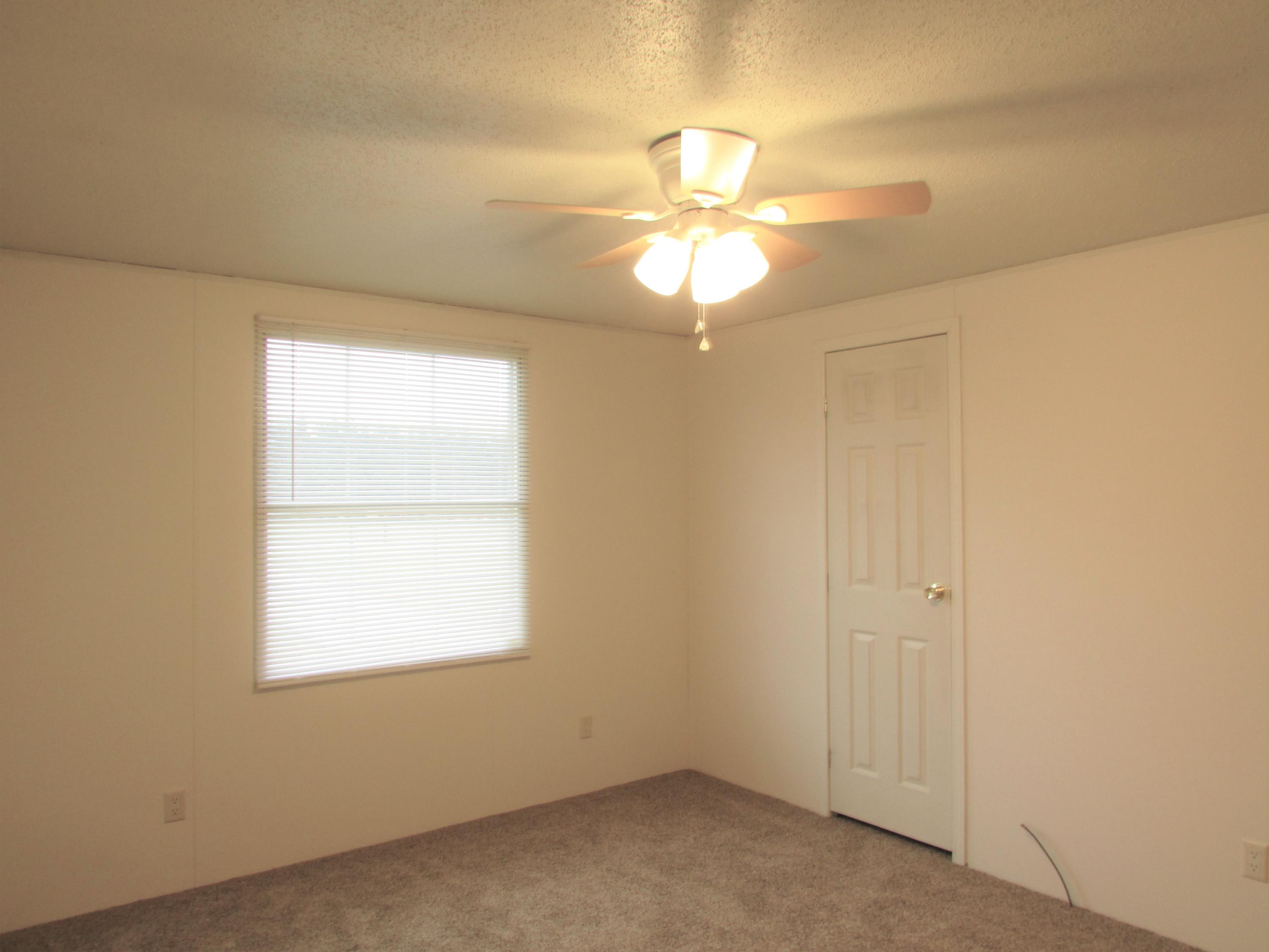 621 Snapps Ferry Road Kingsport, TN 37664 - Photo 20 of 28 IMG_4377