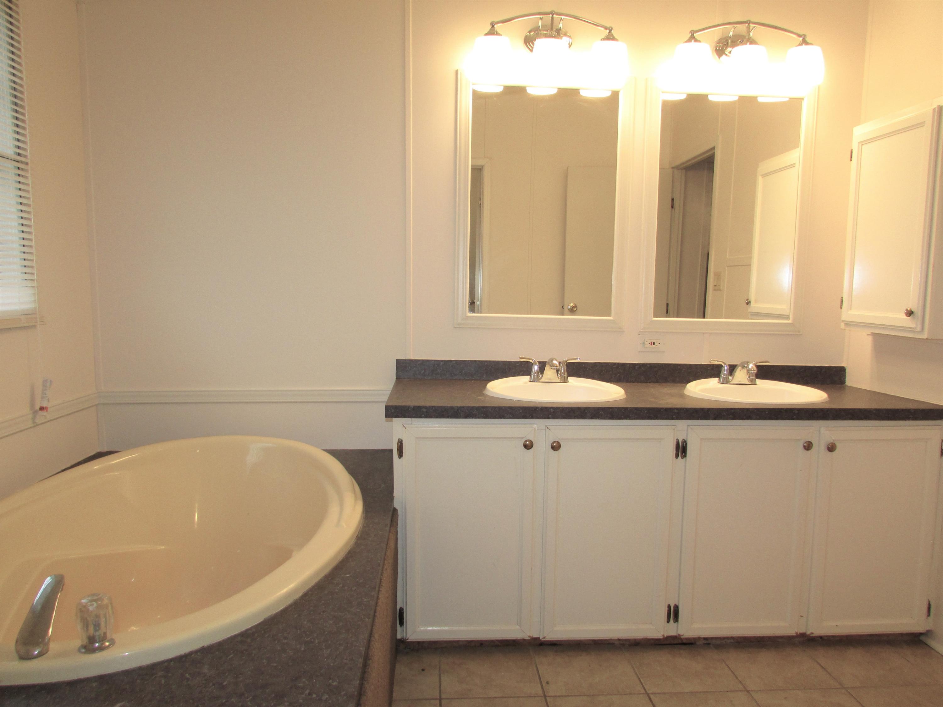 621 Snapps Ferry Road Kingsport, TN 37664 - Photo 23 of 28 IMG_4390