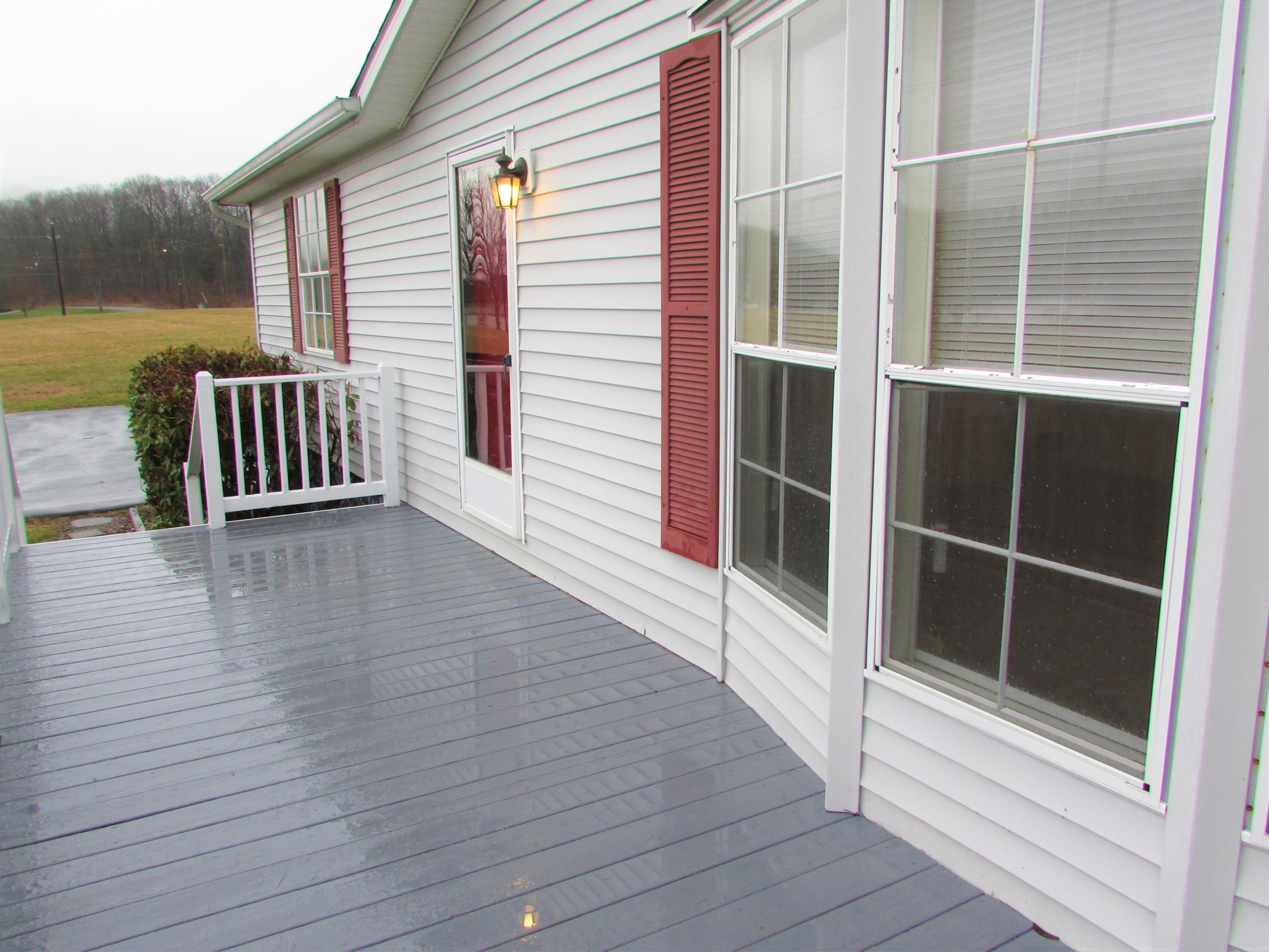 621 Snapps Ferry Road Kingsport, TN 37664 - Photo 9 of 28 IMG_4361
