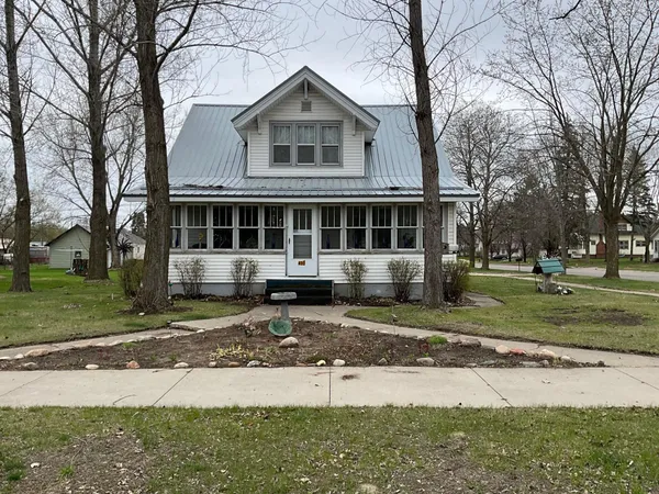 $325,000 | 430 1st Avenue North, Long Prairie, MN 56347