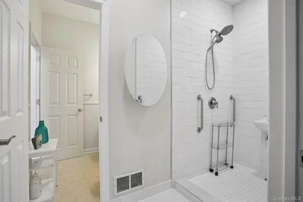 $785,000 | 3015 Molly Pitcher Drive, New Windsor, NY 12553