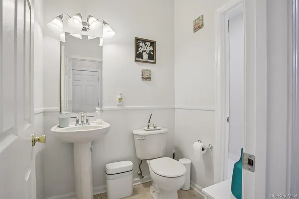 $785,000 | 3015 Molly Pitcher Drive, New Windsor, NY 12553