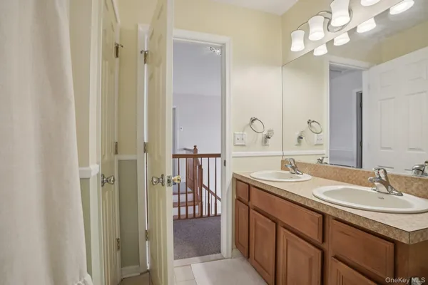 $785,000 | 3015 Molly Pitcher Drive, New Windsor, NY 12553