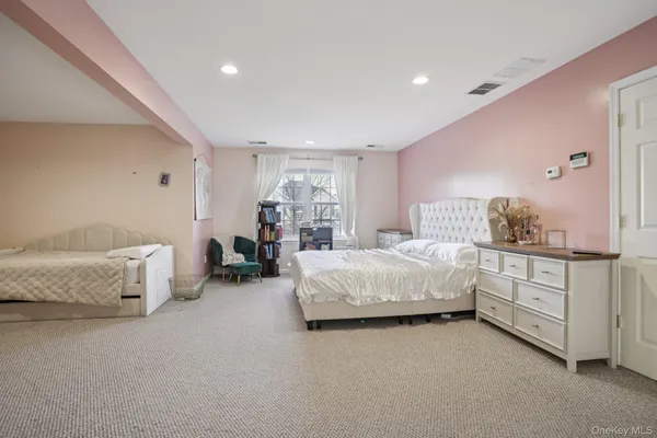 $785,000 | 3015 Molly Pitcher Drive, New Windsor, NY 12553