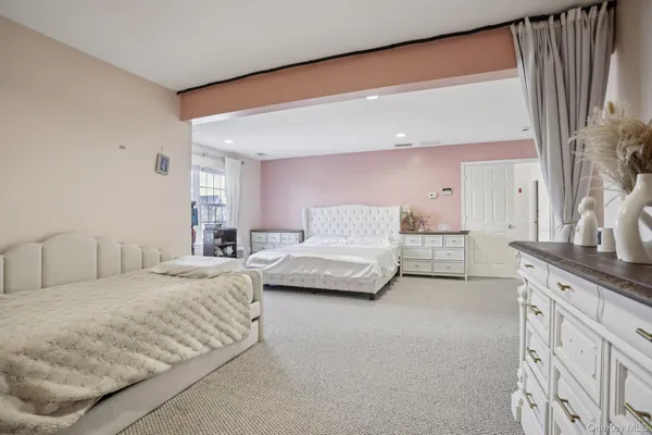 $785,000 | 3015 Molly Pitcher Drive, New Windsor, NY 12553