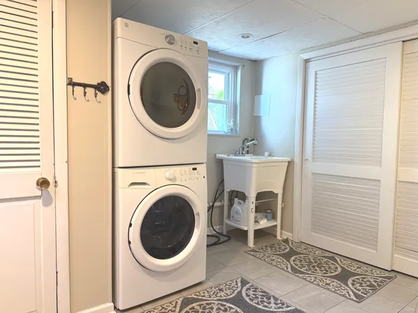 $2,950 | 6944 West 106th Place, Worth, IL 60482