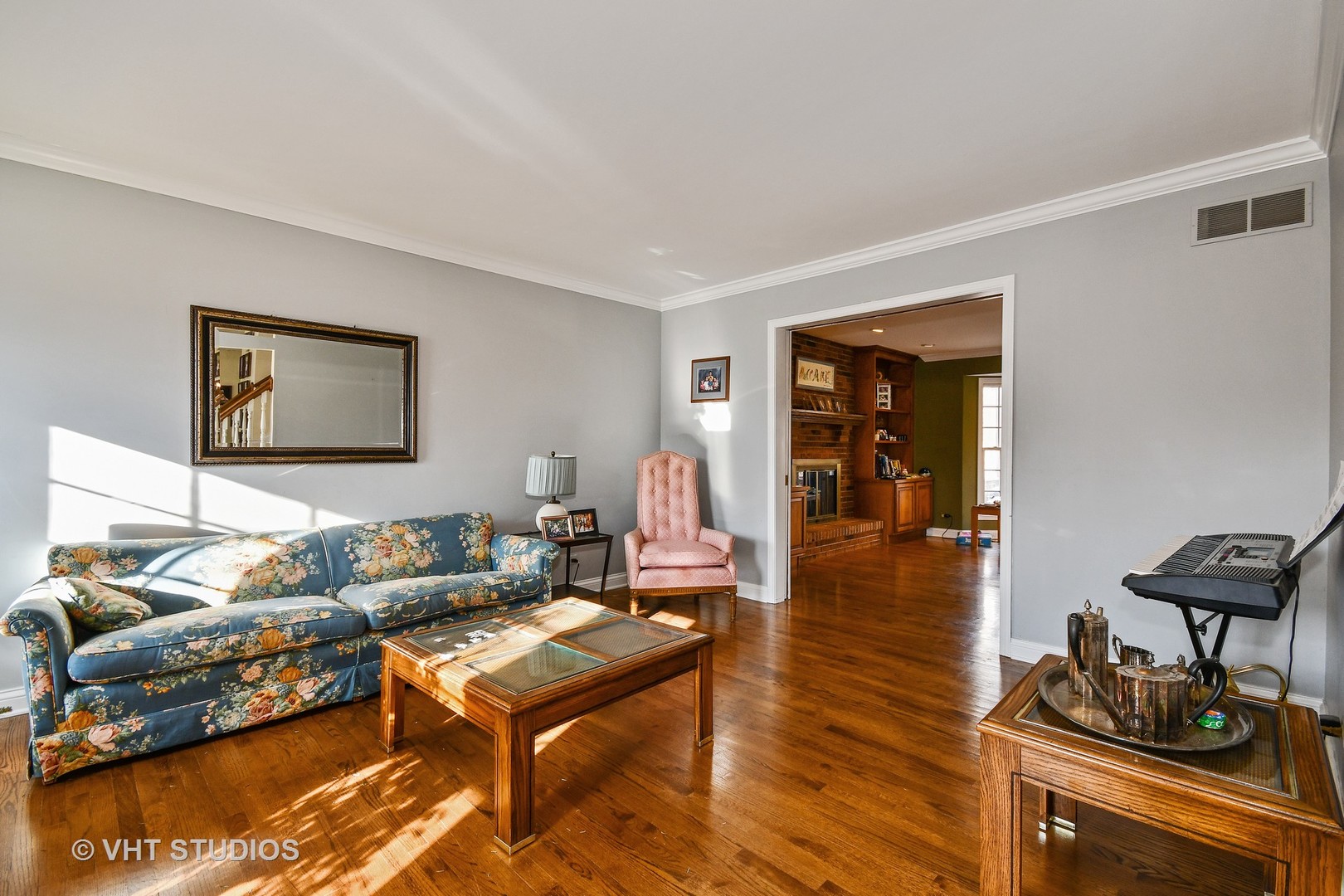 825 Biltmore Court Naperville, IL 60563 - Photo 2 of 16