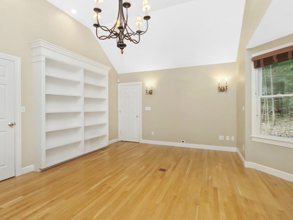 199 Concord Road Wayland, MA 01778 - Photo 13 of 32