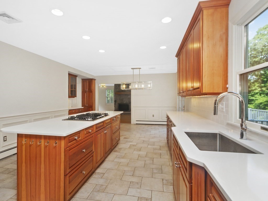 199 Concord Road Wayland, MA 01778 - Photo 2 of 32