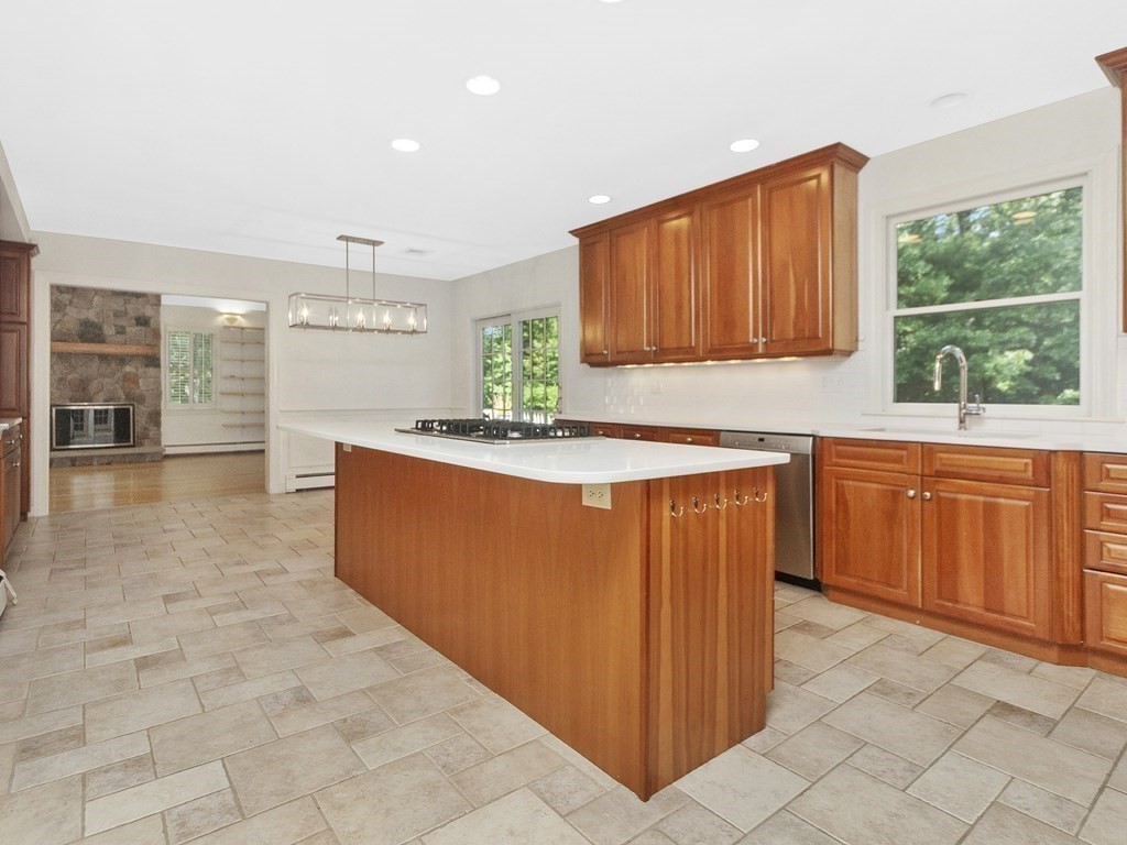 199 Concord Road Wayland, MA 01778 - Photo 3 of 32