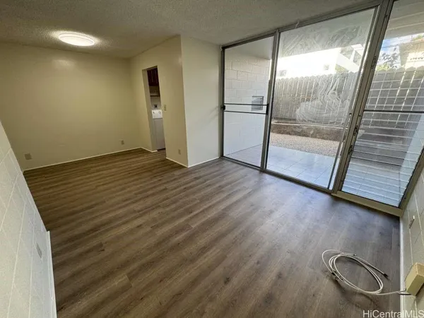 $1,700 | 1555 Pohaku Street, Unit B107, Honolulu, HI 96817