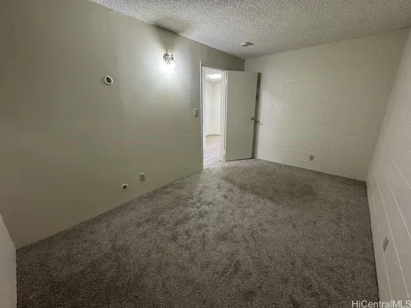 $1,700 | 1555 Pohaku Street, Unit B107, Honolulu, HI 96817