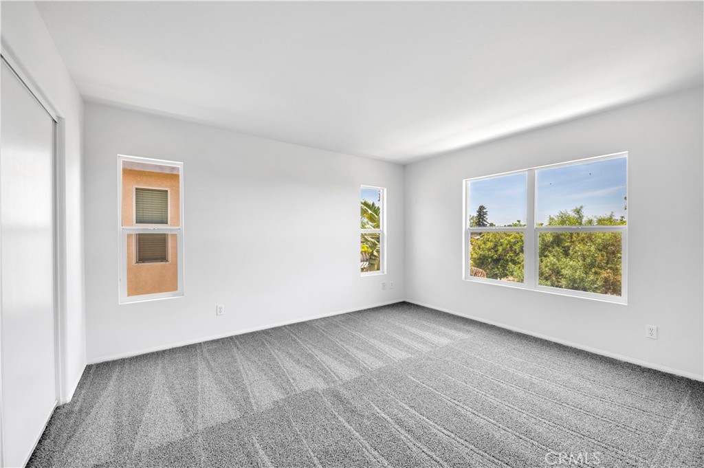 1984 Bronte Road San Jacinto, CA 92583 - Photo 26 of 30 an empty room with windows