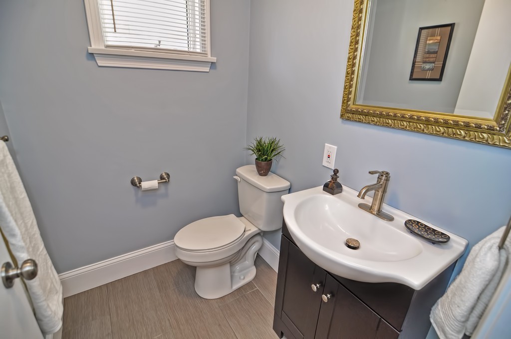 49 Circuit Road Winthrop, MA 02152 - Photo 12 of 28 Gallery Image 12