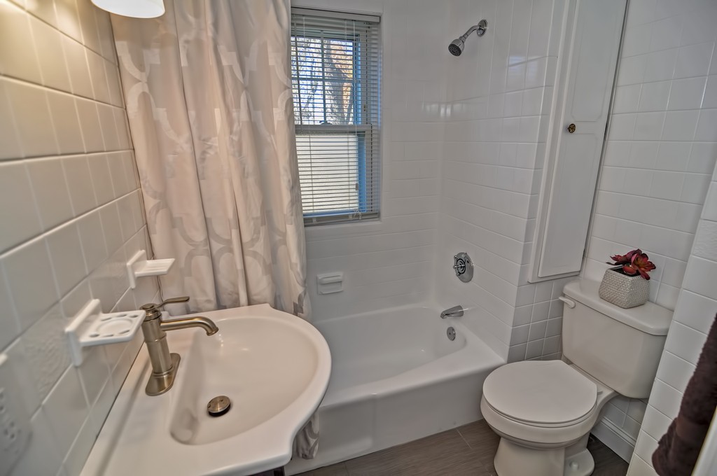 49 Circuit Road Winthrop, MA 02152 - Photo 20 of 28 Gallery Image 20