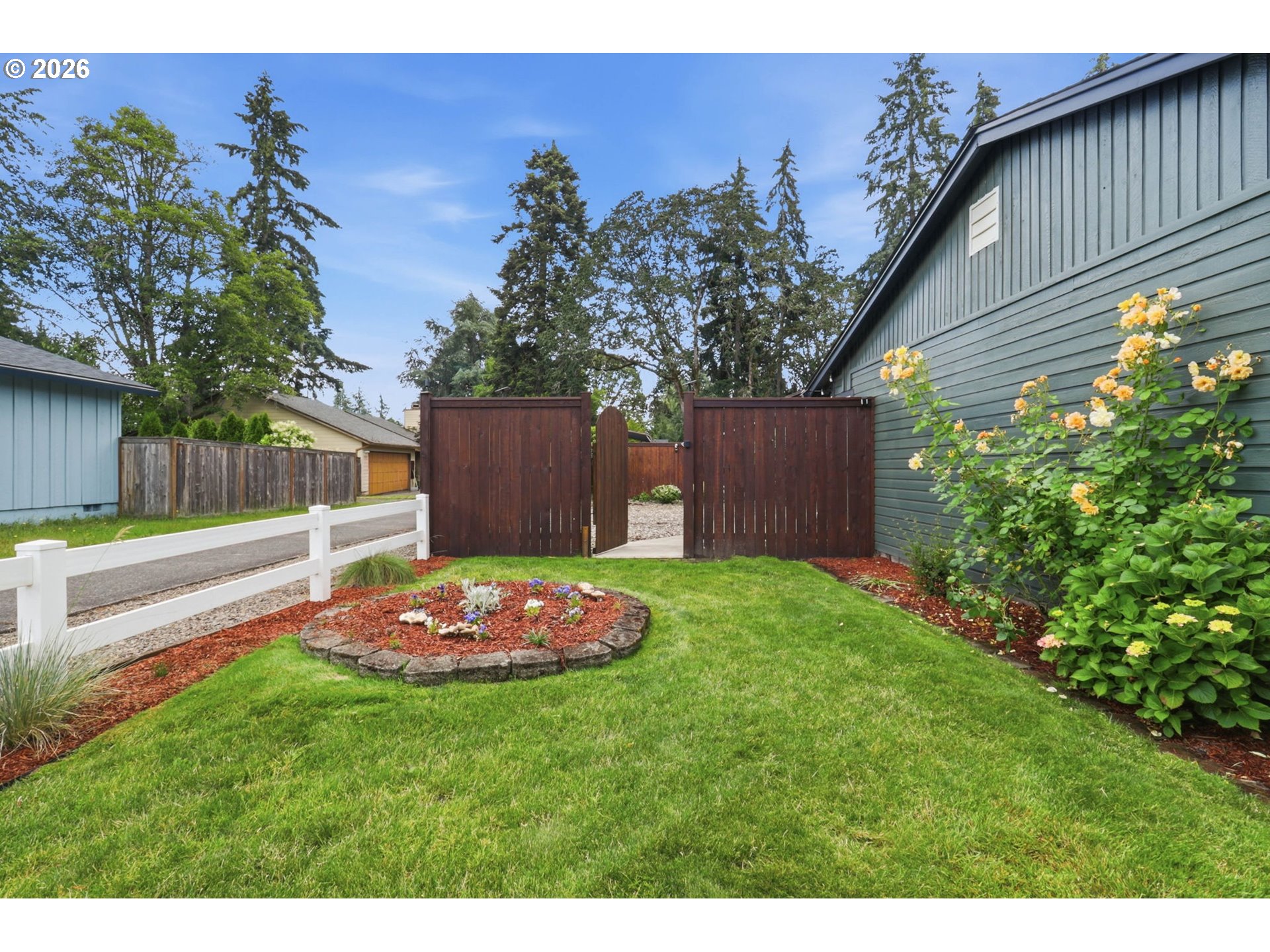 4114 Southeast Spring Street Hillsboro, OR 97123 - Photo 30 of 38 Yard