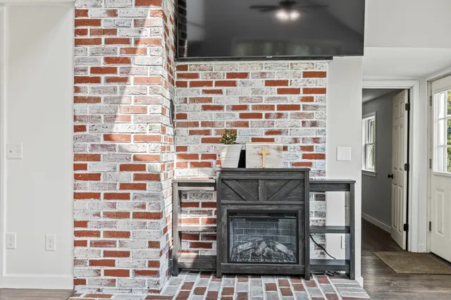 $365,000 | 1083 Roosevelt Trail, Windham, ME 04062