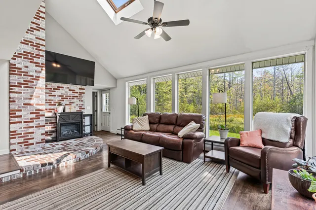 $365,000 | 1083 Roosevelt Trail, Windham, ME 04062