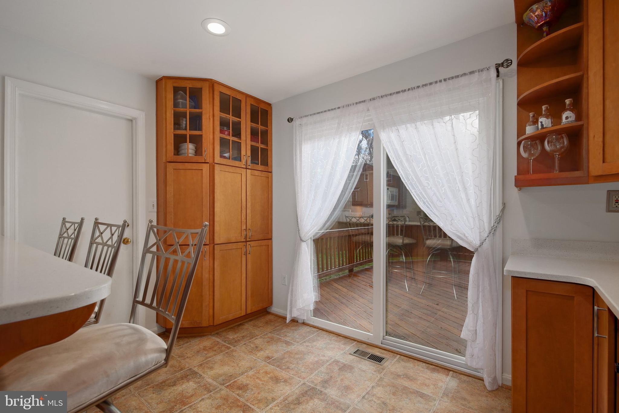 414 Maravista Court Silver Spring, MD 20905 - Photo 7 of 47