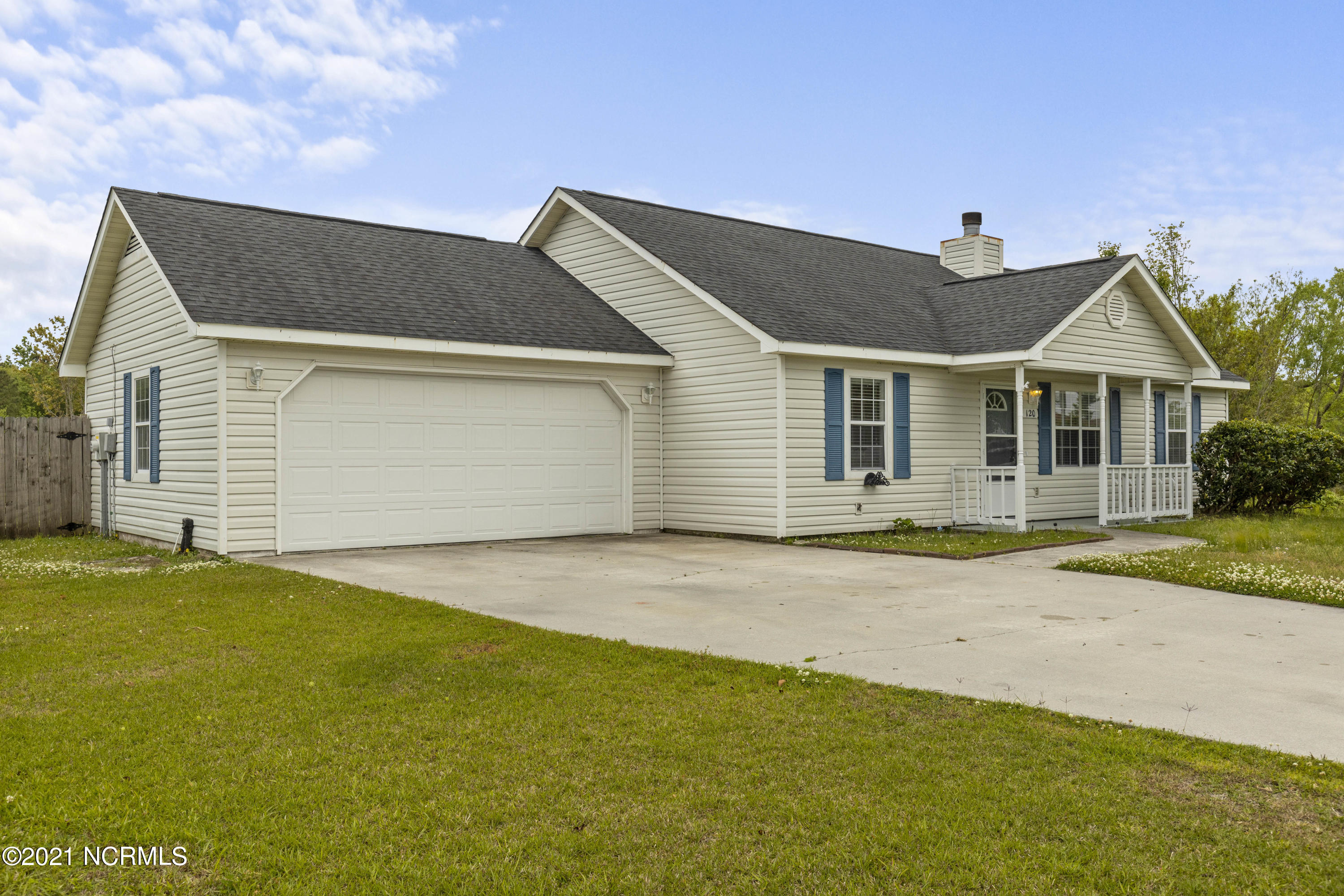 120 Parnell Road Hubert, NC 28539 - Photo 3 of 36 120 Parnell Drive-1-3