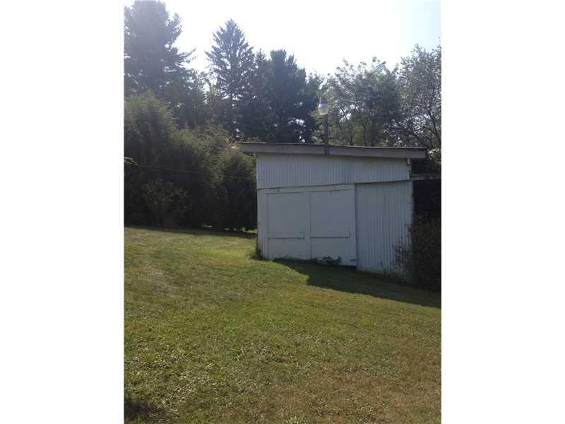 154 North Benbrook Road Butler, PA 16001 - Photo 8 of 21 Yard/Garden.