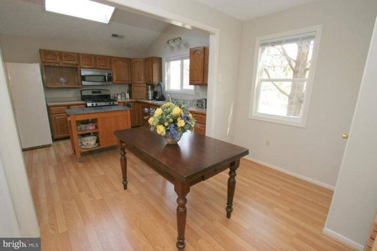 11905 Colin Road Silver Spring, MD 20906 - Photo 11 of 30 Dining Room