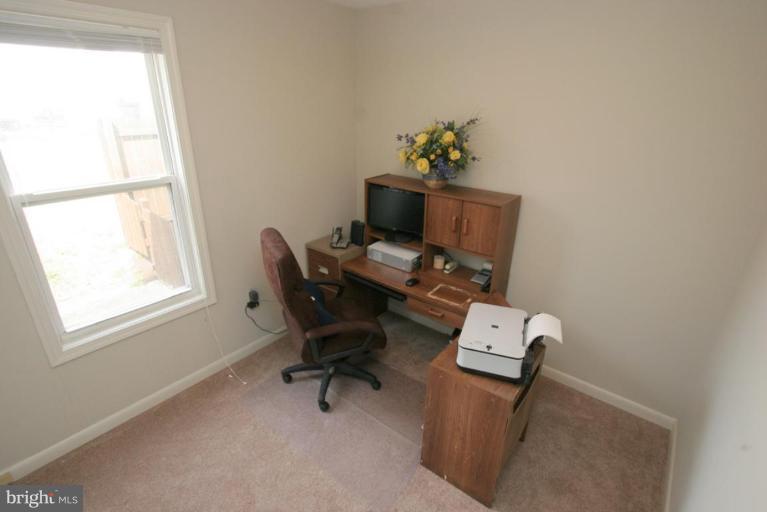 11905 Colin Road Silver Spring, MD 20906 - Photo 7 of 30 Bedroom #5
