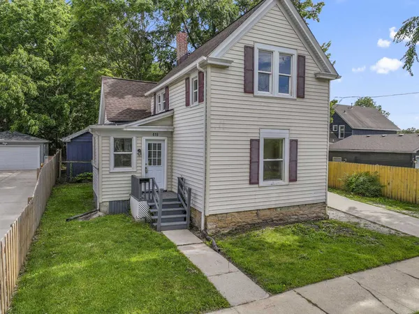 $239,900 | 418 West Illinois Avenue, Aurora, IL 60506
