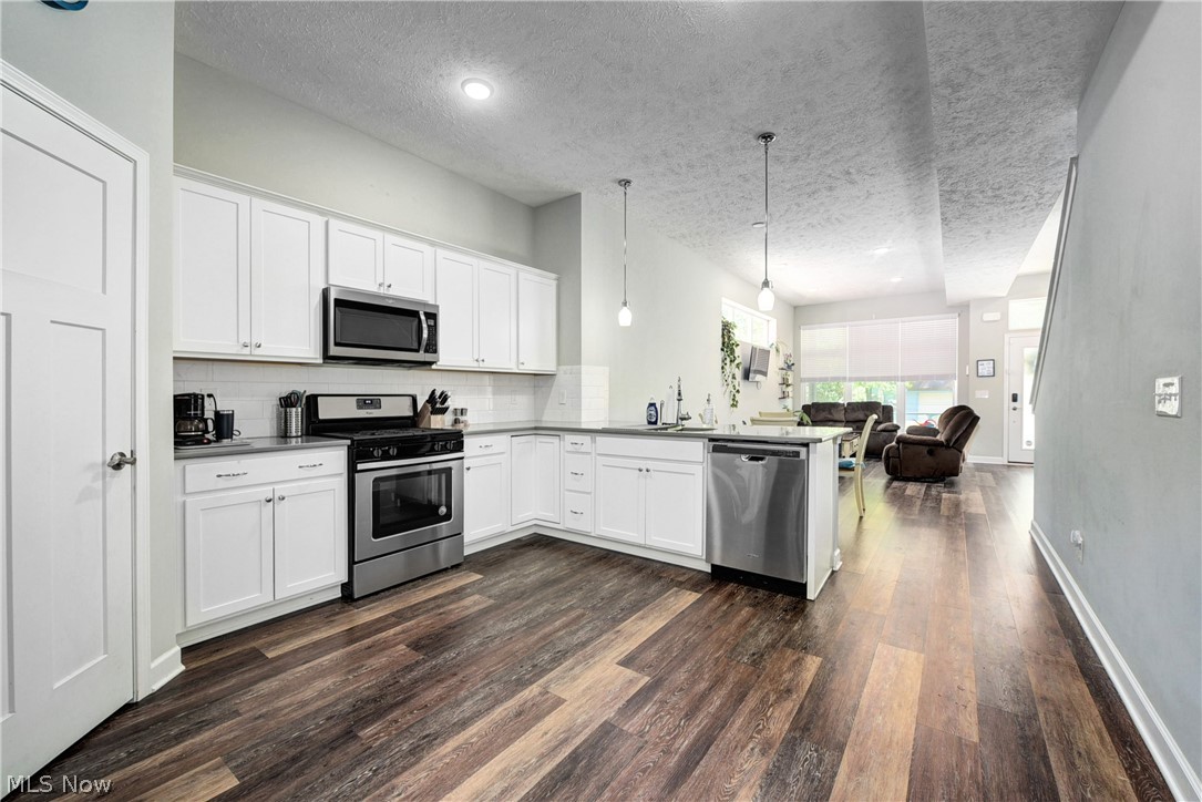 2120 West 40th Place Cleveland, OH 44113 - Photo 11 of 35