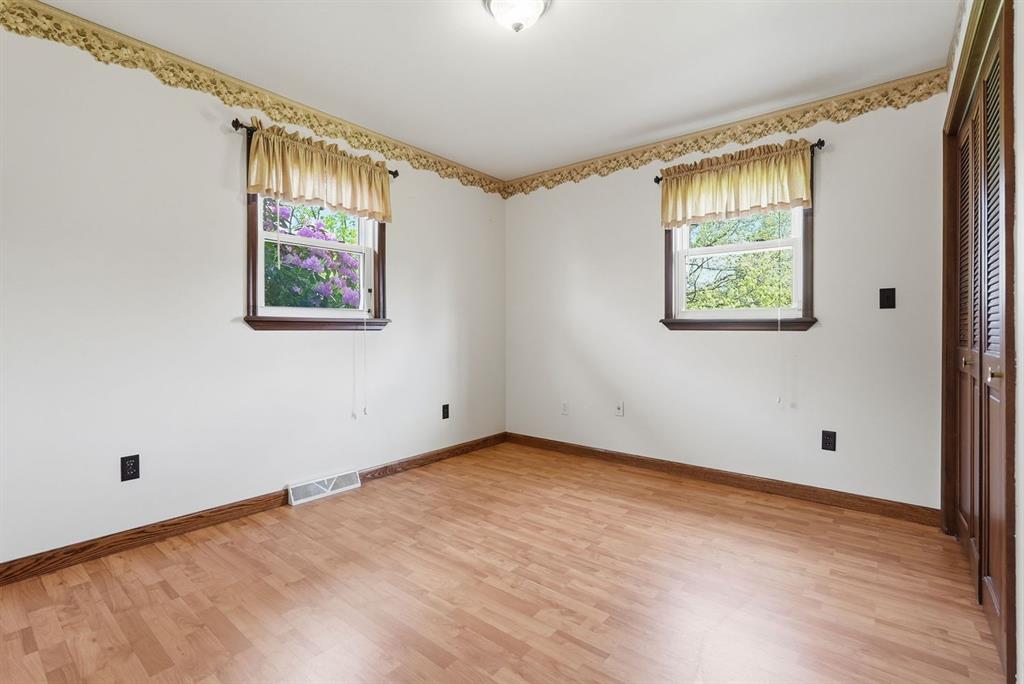 1389 Gilchrist Road Leechburg, PA 15690 - Photo 18 of 38