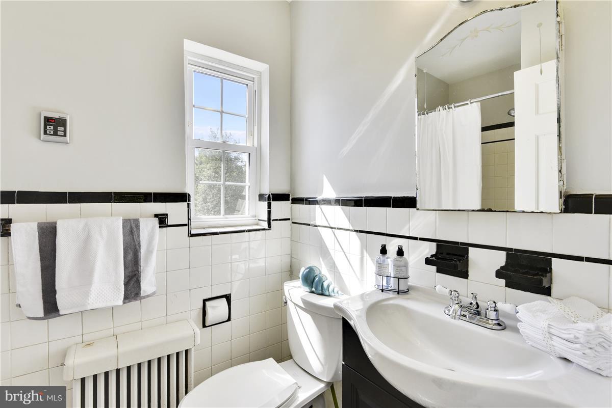 4732 24th Road North Arlington, VA 22207 - Photo 16 of 30 Bath (Master)