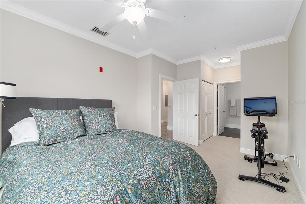 1185 Southwest 9th Road, Unit 405 Gainesville, FL 32601 - Photo 25 of 35 Gallery Image 25