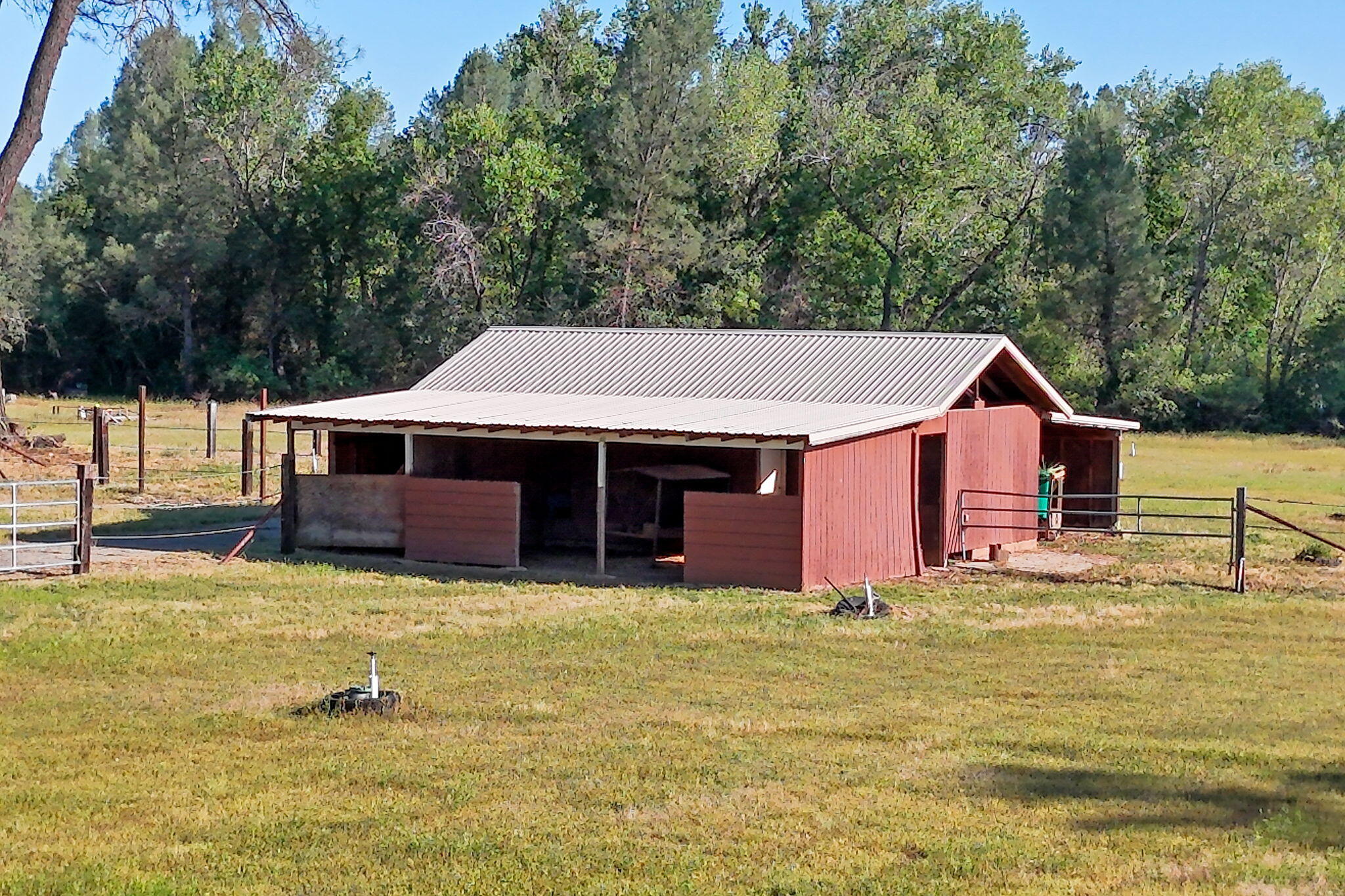20831 Clough Creek Road Redding, CA 96002 - Photo 101 of 107 Hay barn