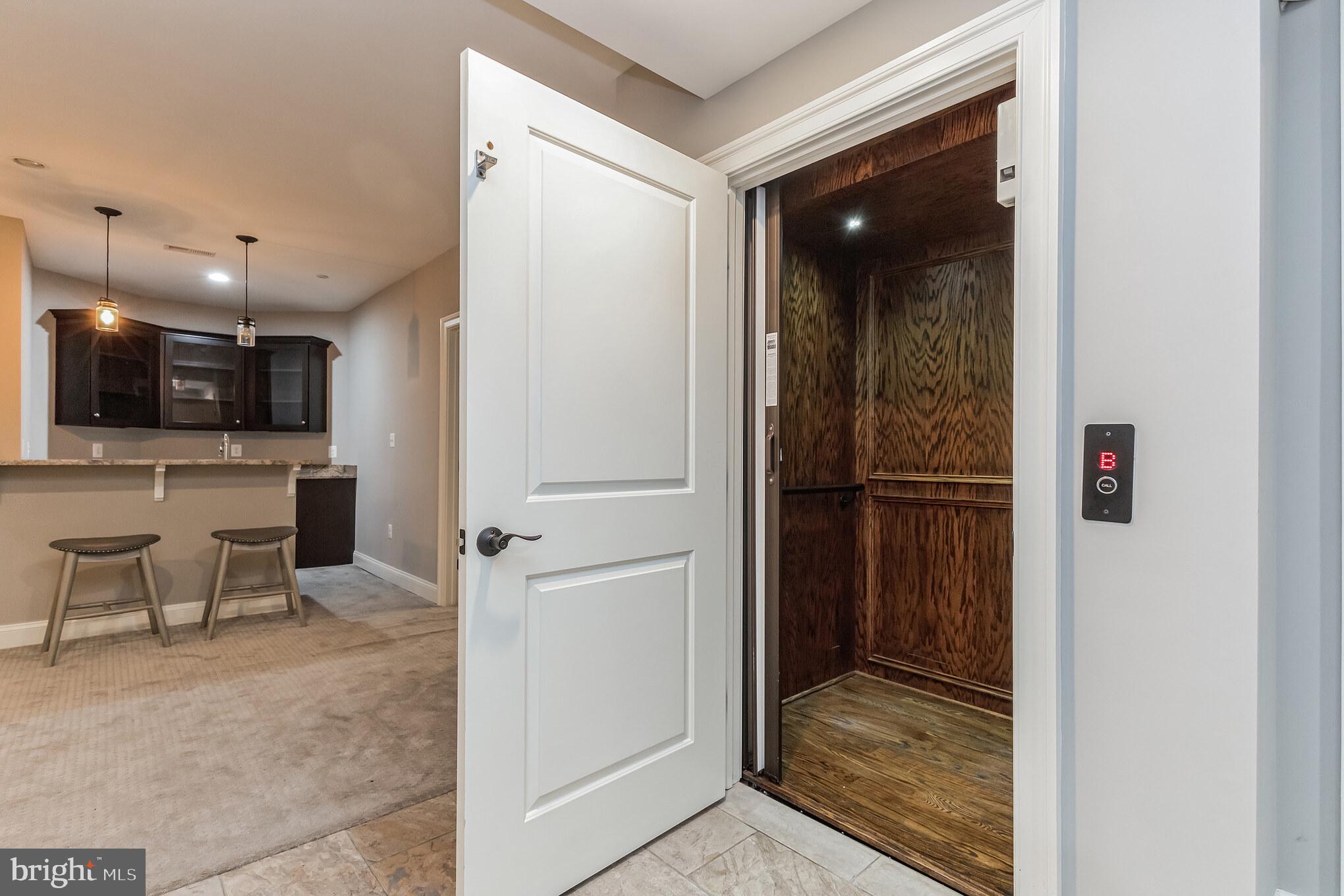 6351 Walhonding Road Bethesda, MD 20816 - Photo 3 of 62