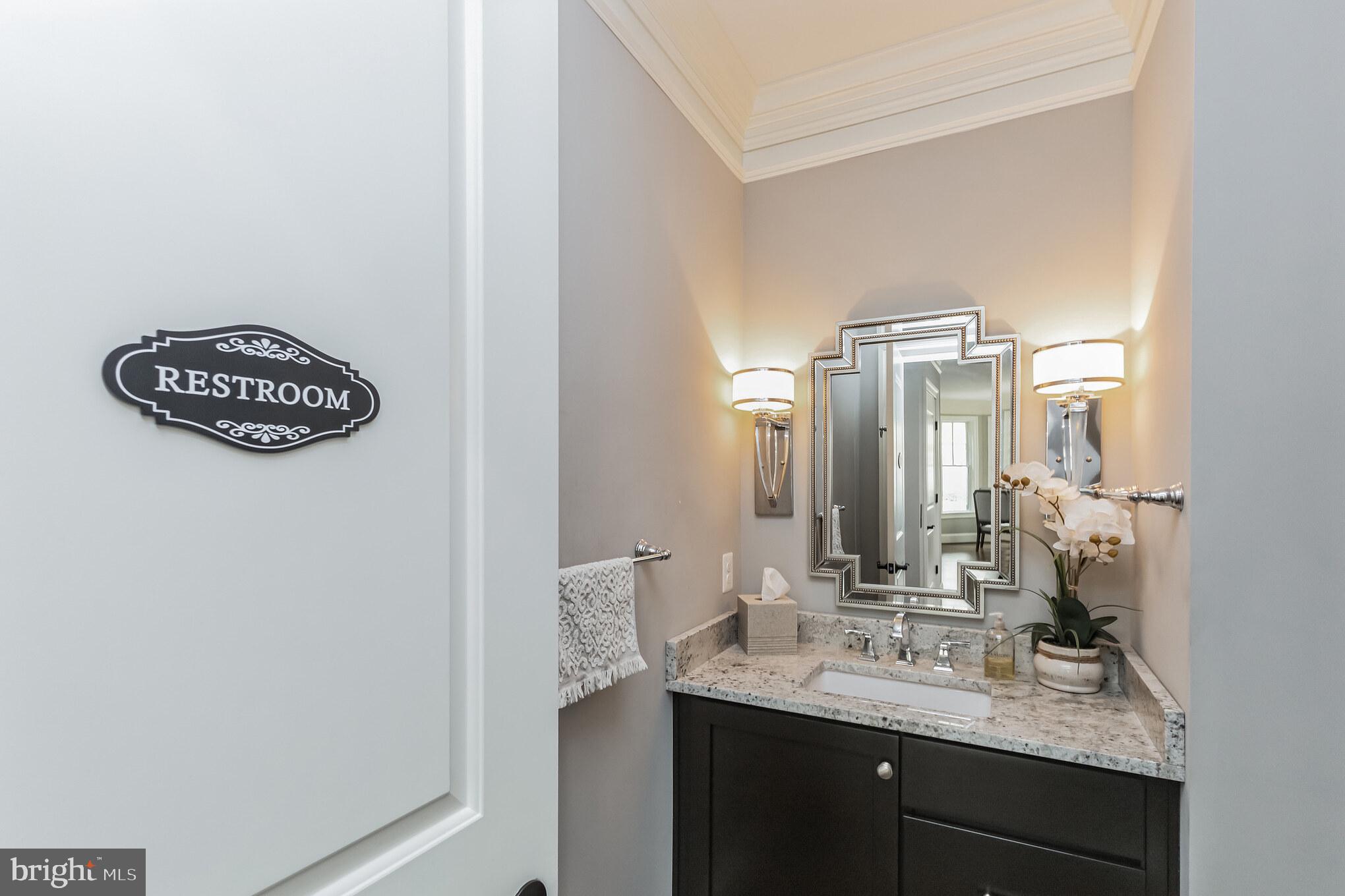 6351 Walhonding Road Bethesda, MD 20816 - Photo 10 of 62